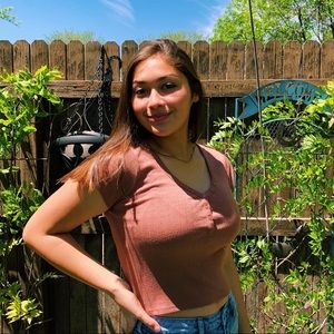 Meet your Posher, Amaya